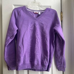 IZOD crewneck sweatshirt, M